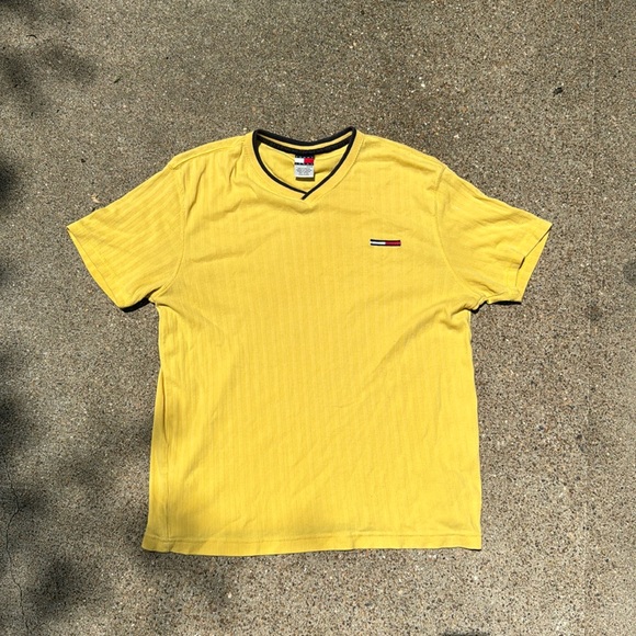Tommy Hilfiger 🇺🇸 V neck - Picture 1 of 4